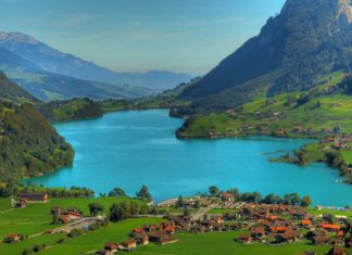 Khám phá vẻ đẹp nên thơ của hồ Brienz khi đi tour du lịch Thụy Sĩ Khám phá vẻ đẹp nên thơ của hồ Brienz khi đi tour du lịch Thụy Sĩ